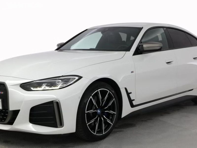 BMW i4, M50 xDrive GC 360k HuD Tažné